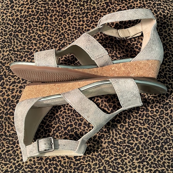 Clarks abigail lily pewter size 7M - Picture 3 of 10